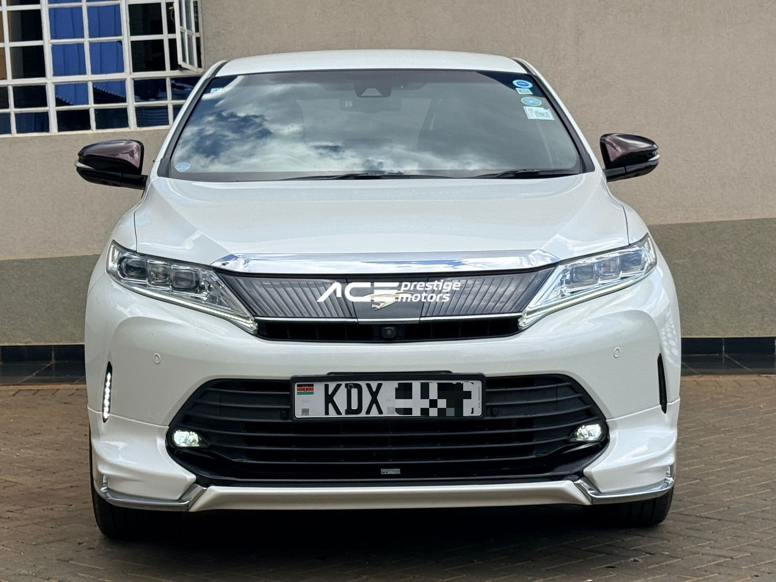 Image of Toyota Harrier hybrid YOM - 2019