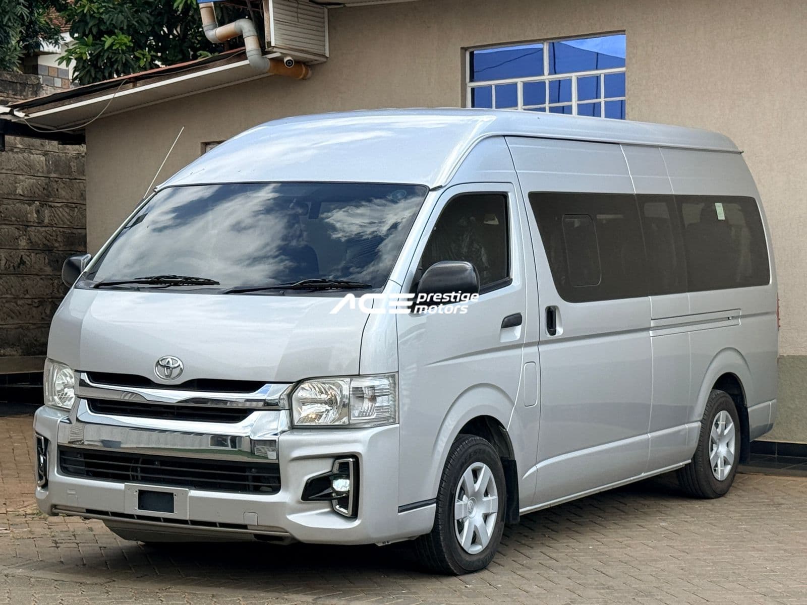 Image of Toyota Commuter YOM - 2019