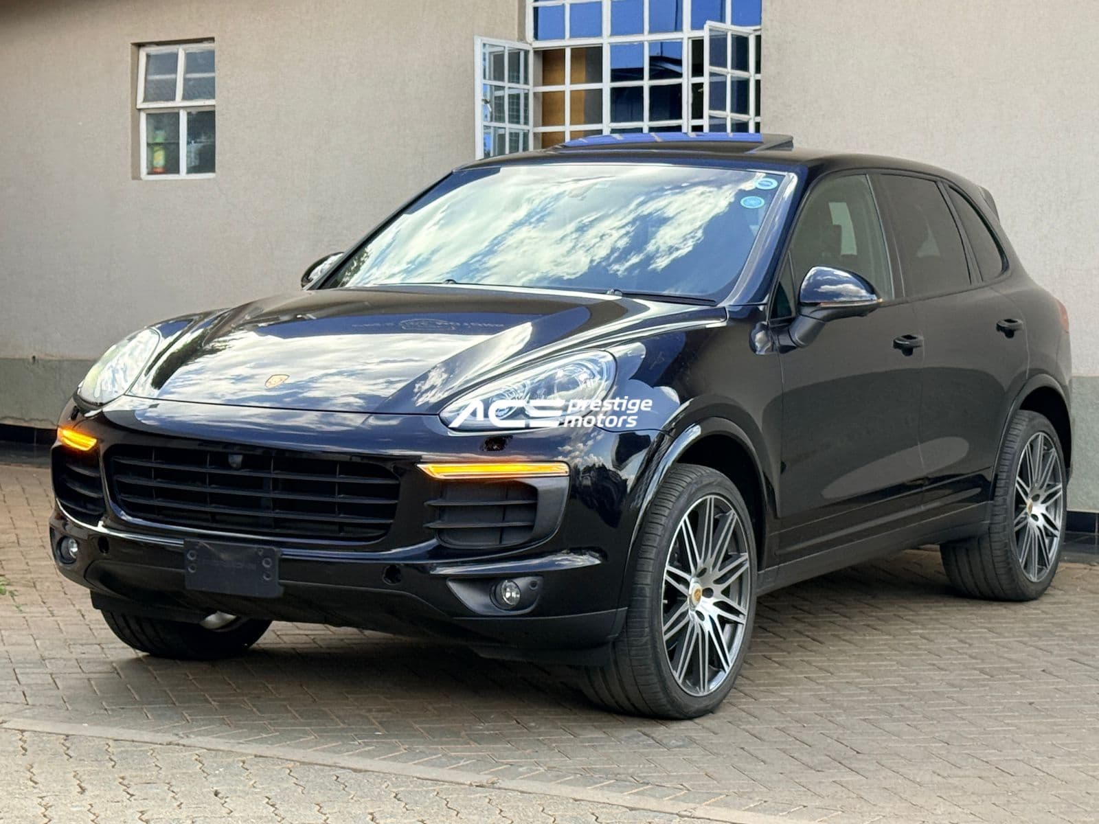 Image of Porsche Cayenne YOM - 2018