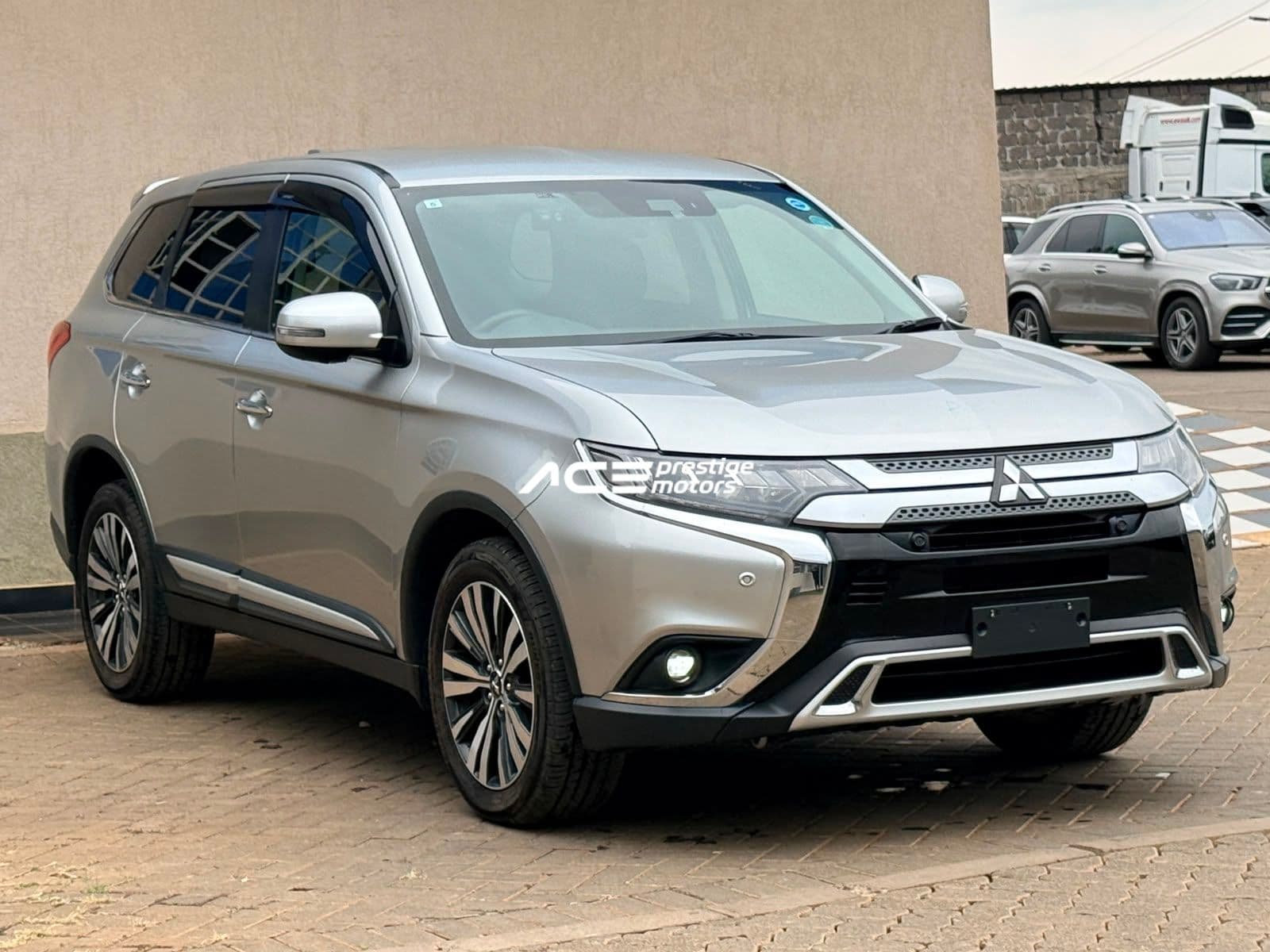 Image of Mitsubishi Outlander YOM - 2019