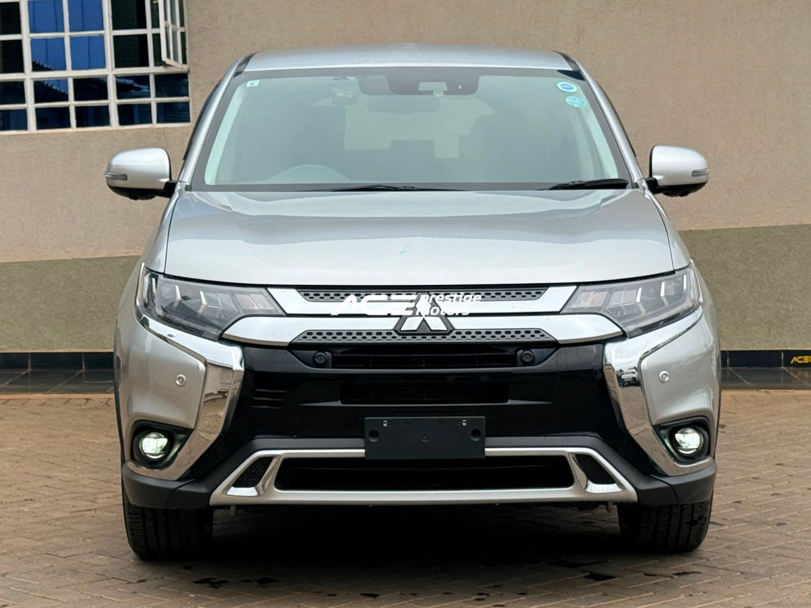 Image of Mitsubishi Outlander YOM - 2019