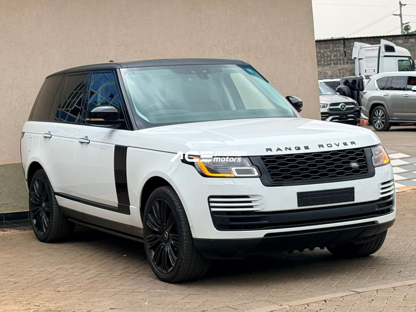Image of Range Rover Vogue SE YOM - 2019
