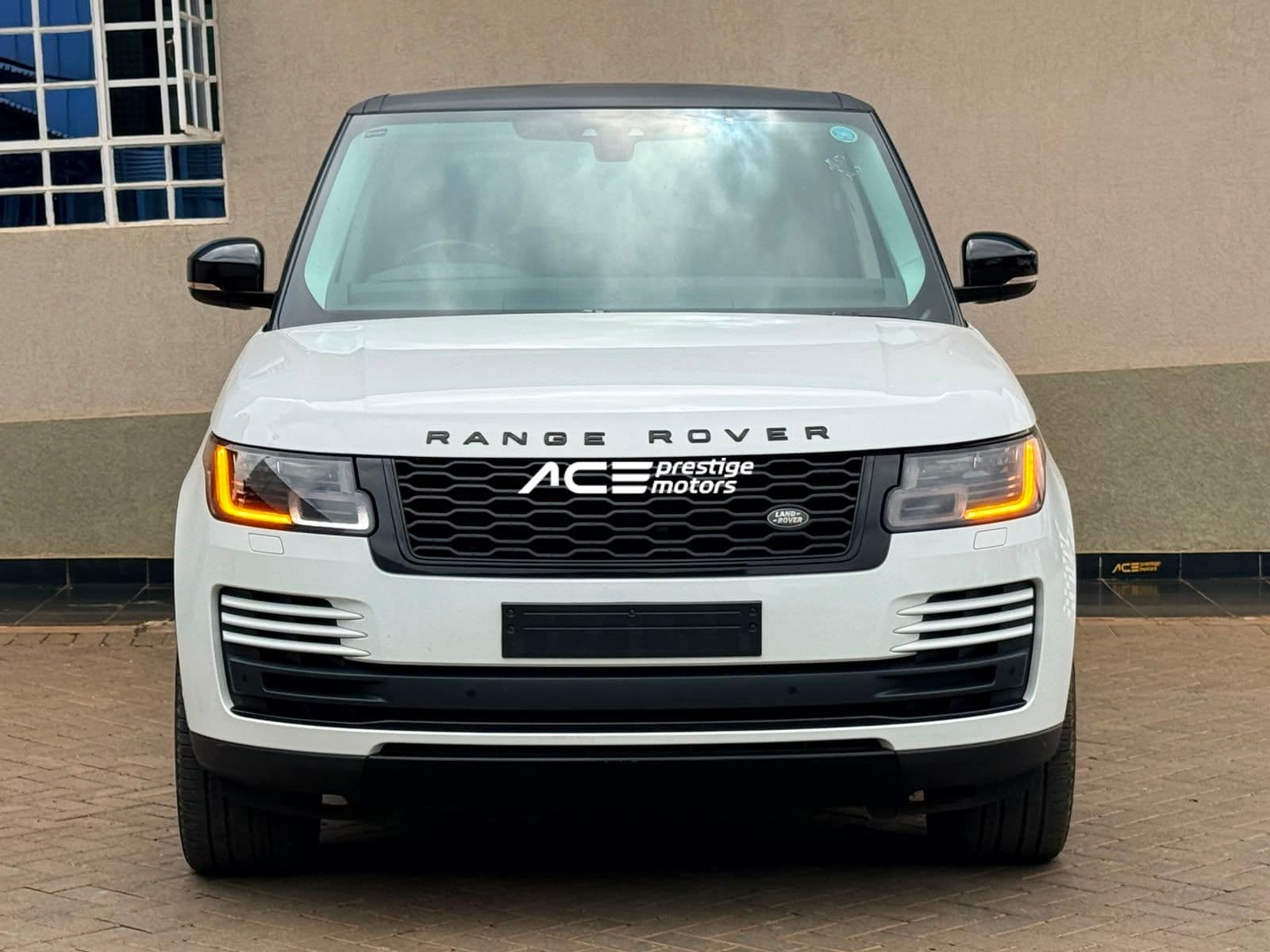 Image of Range Rover Vogue SE YOM - 2019
