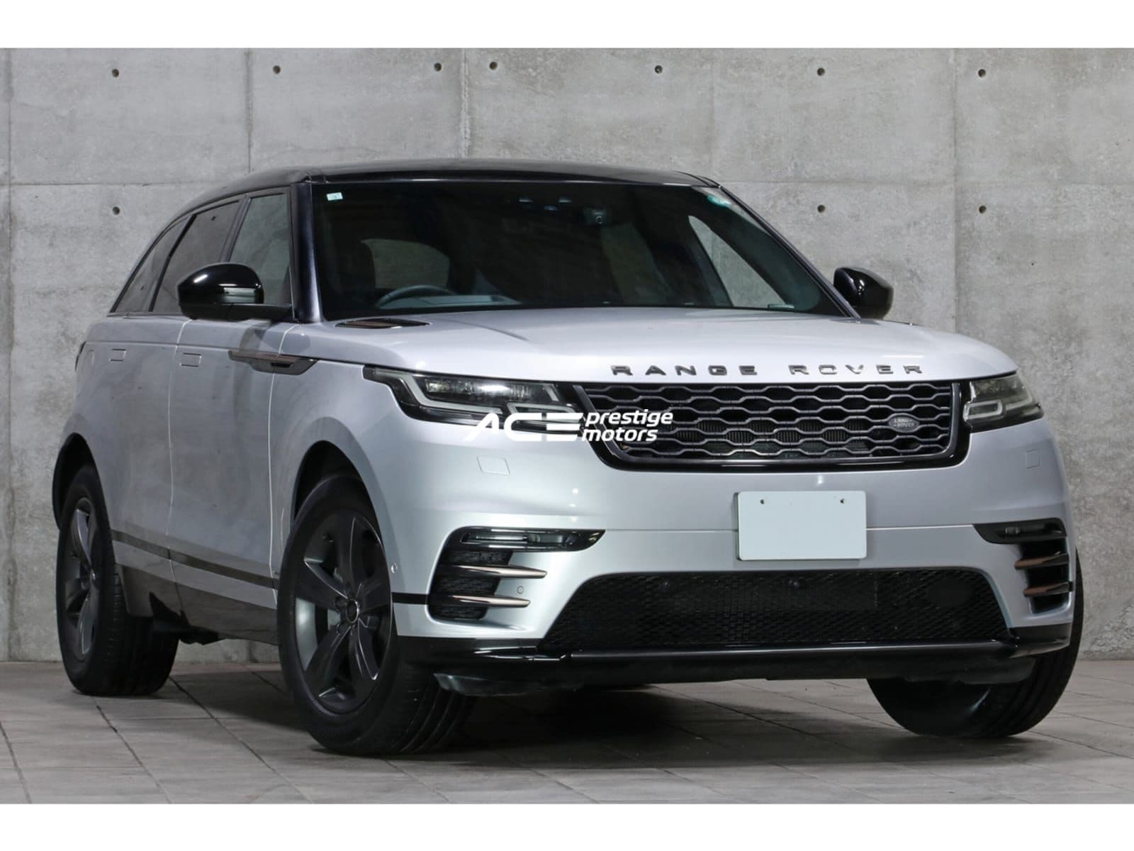 Image of Land Rover Range Rover Velar R-Dynamic S YOM - 2019