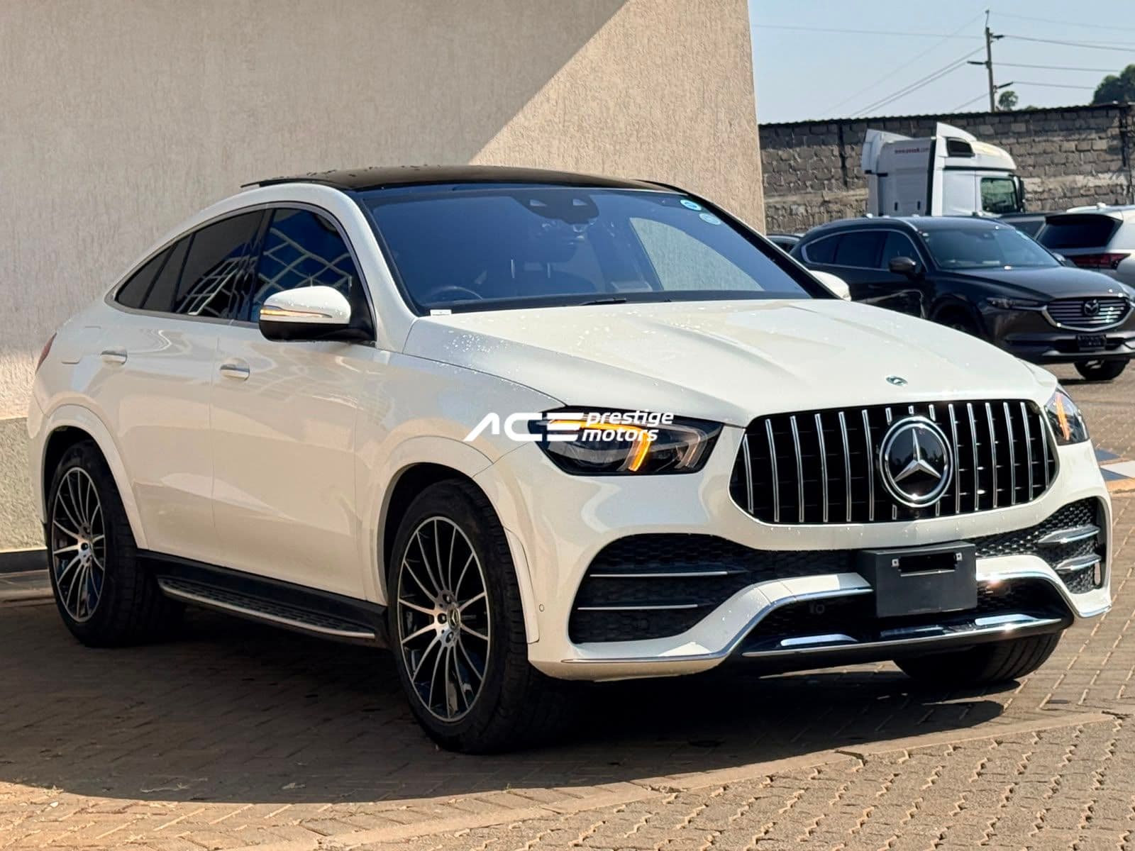 Image of Mercedes-Benz GLE 400d YOM - 2021