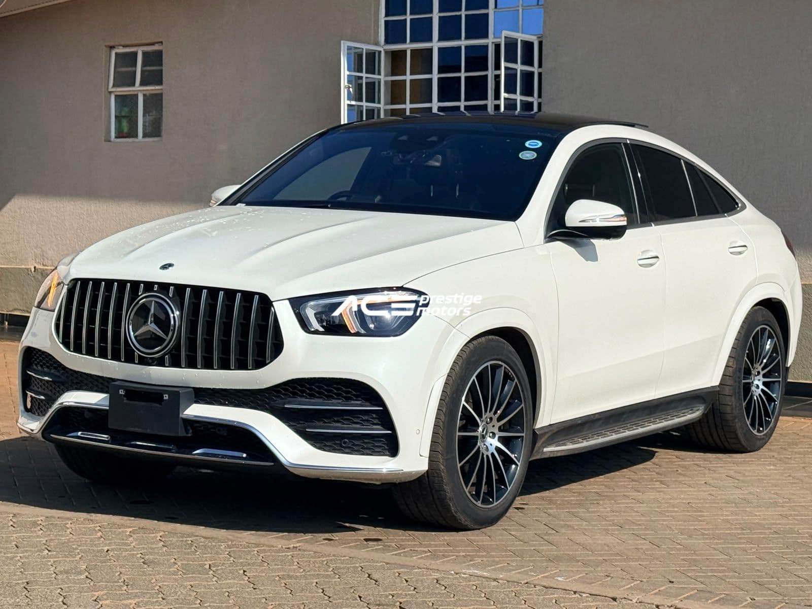 Image of Mercedes-Benz GLE 400d YOM - 2021