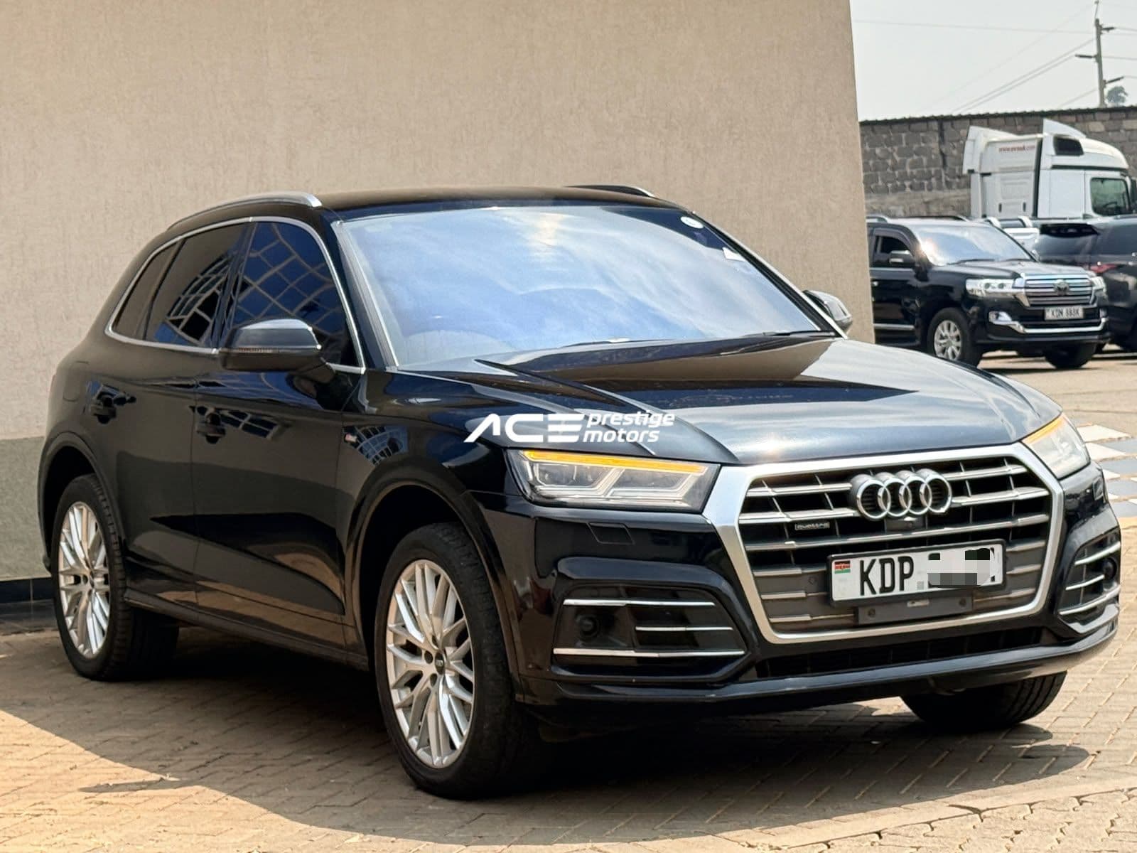 Image of Audi Q5 S line YOM - 2017
