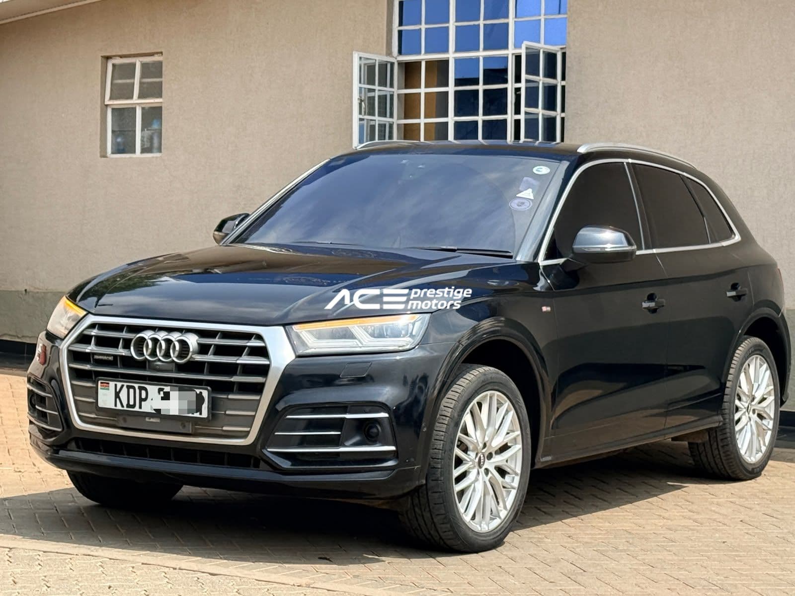 Image of Audi Q5 S line YOM - 2017
