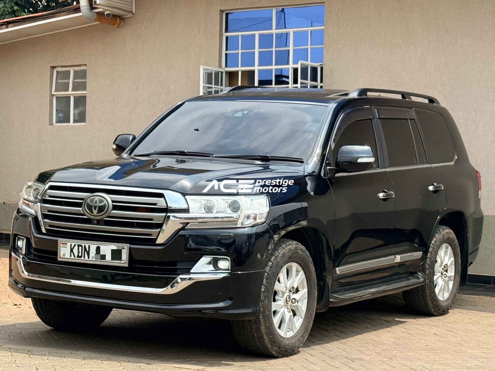 Image of Toyota Land Cruiser V8 ZX YOM - 2017