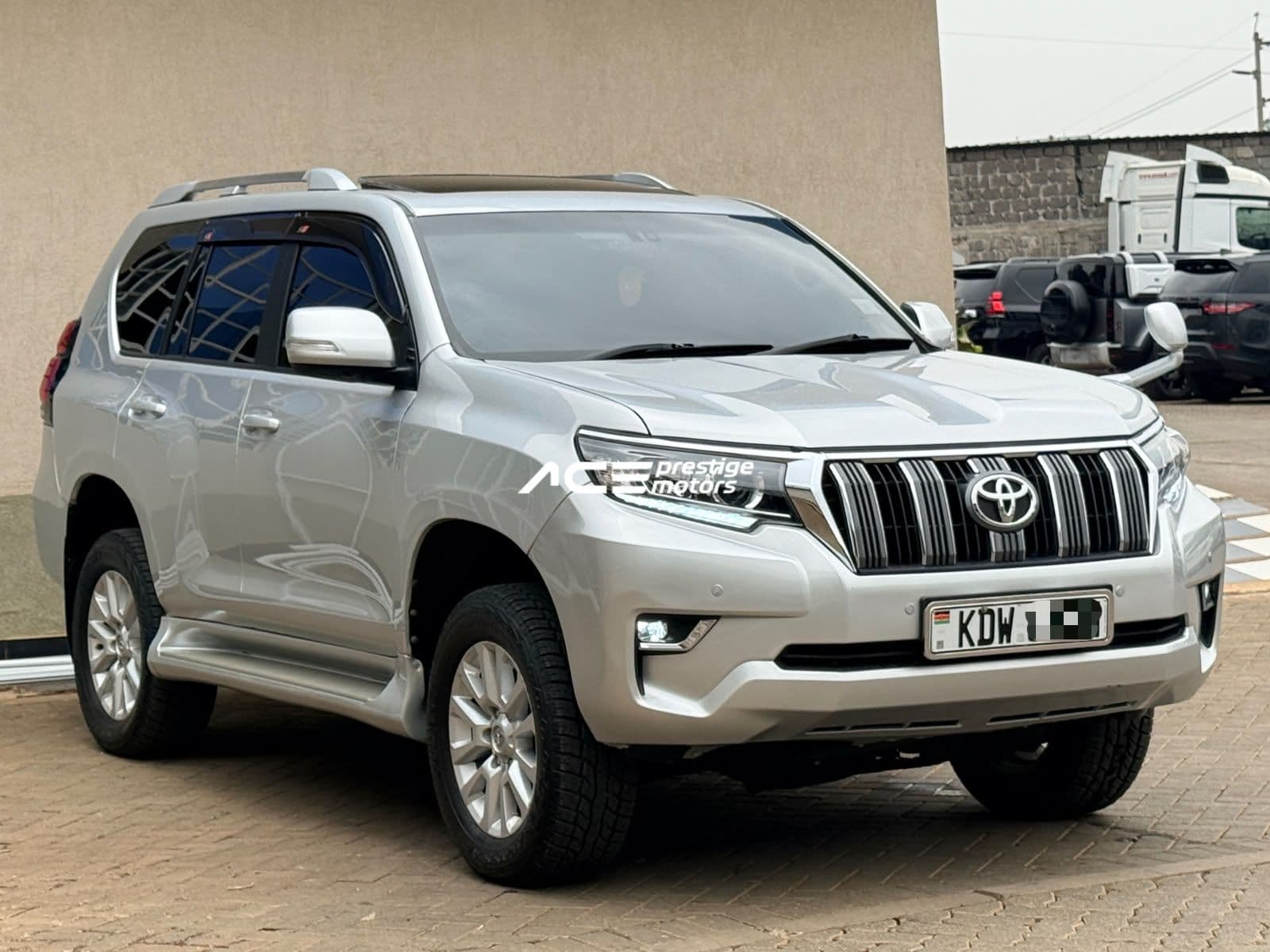 Image of Toyota Land Cruiser Prado VXL YOM - 2017