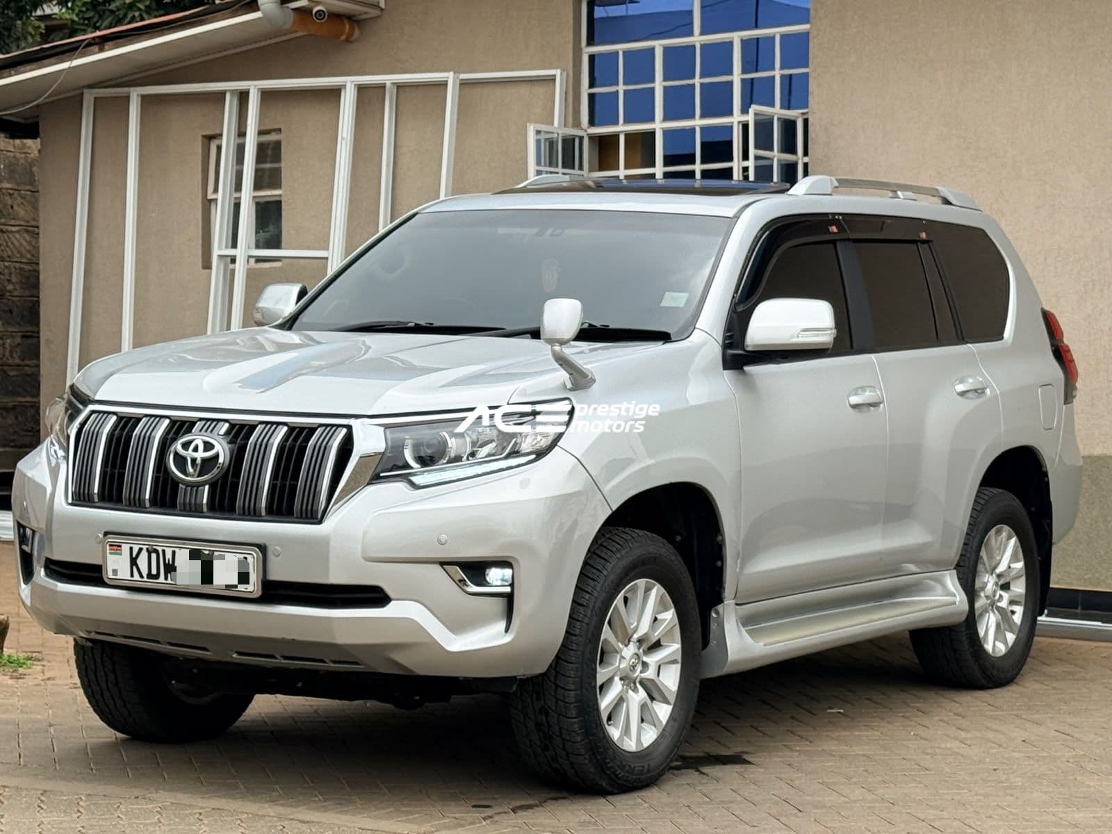 Image of Toyota Land Cruiser Prado VXL YOM - 2017