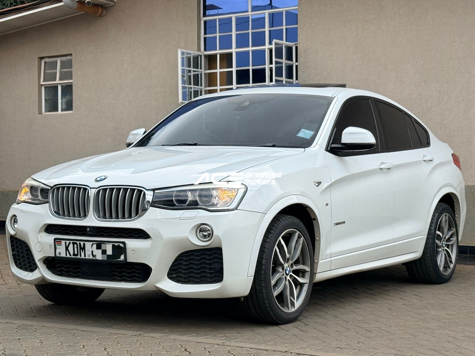 Image of BMW X4 xDrive28i YOM - 2015