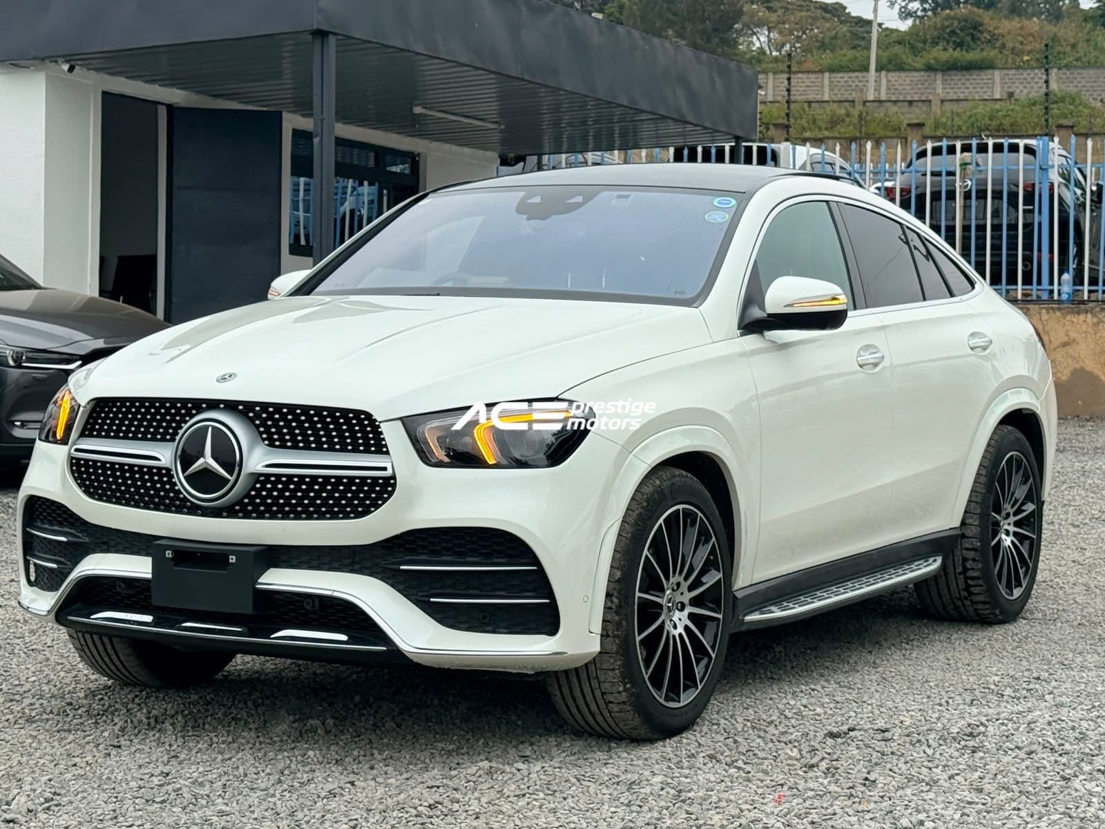 Image of Mercedes-Benz GLE 400d YOM - 2020