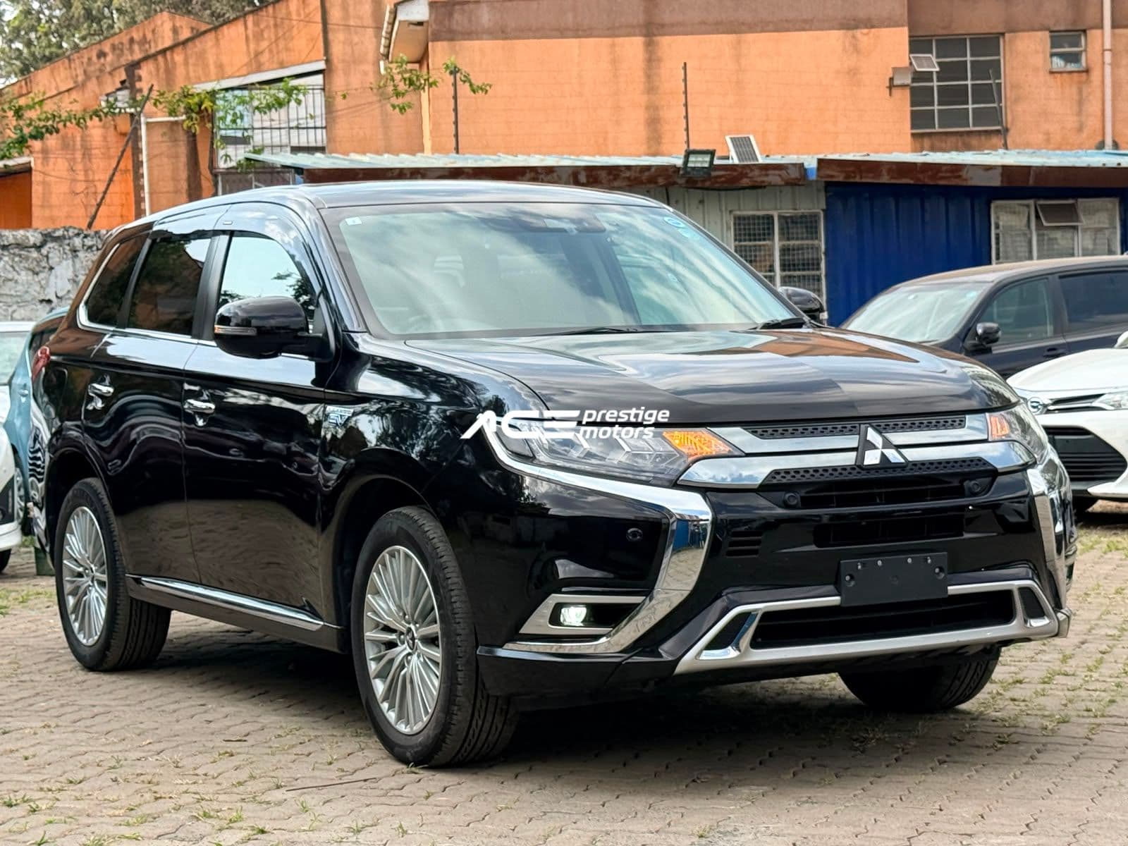 Image of Mitsubishi Outlander PHEV YOM - 2019