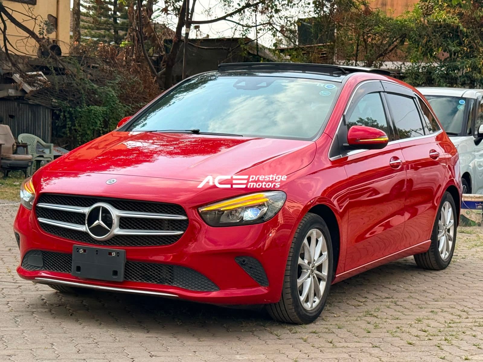 Image of Mercedes-Benz B180 YOM - 2018