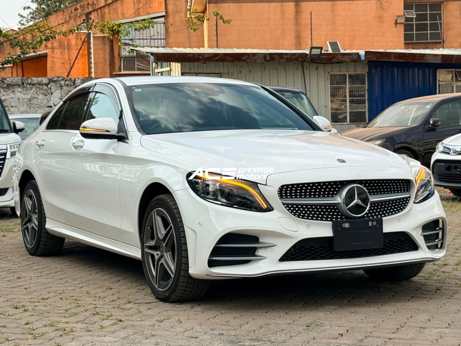 Image of Mercedes-Benz C200 YOM - 2019