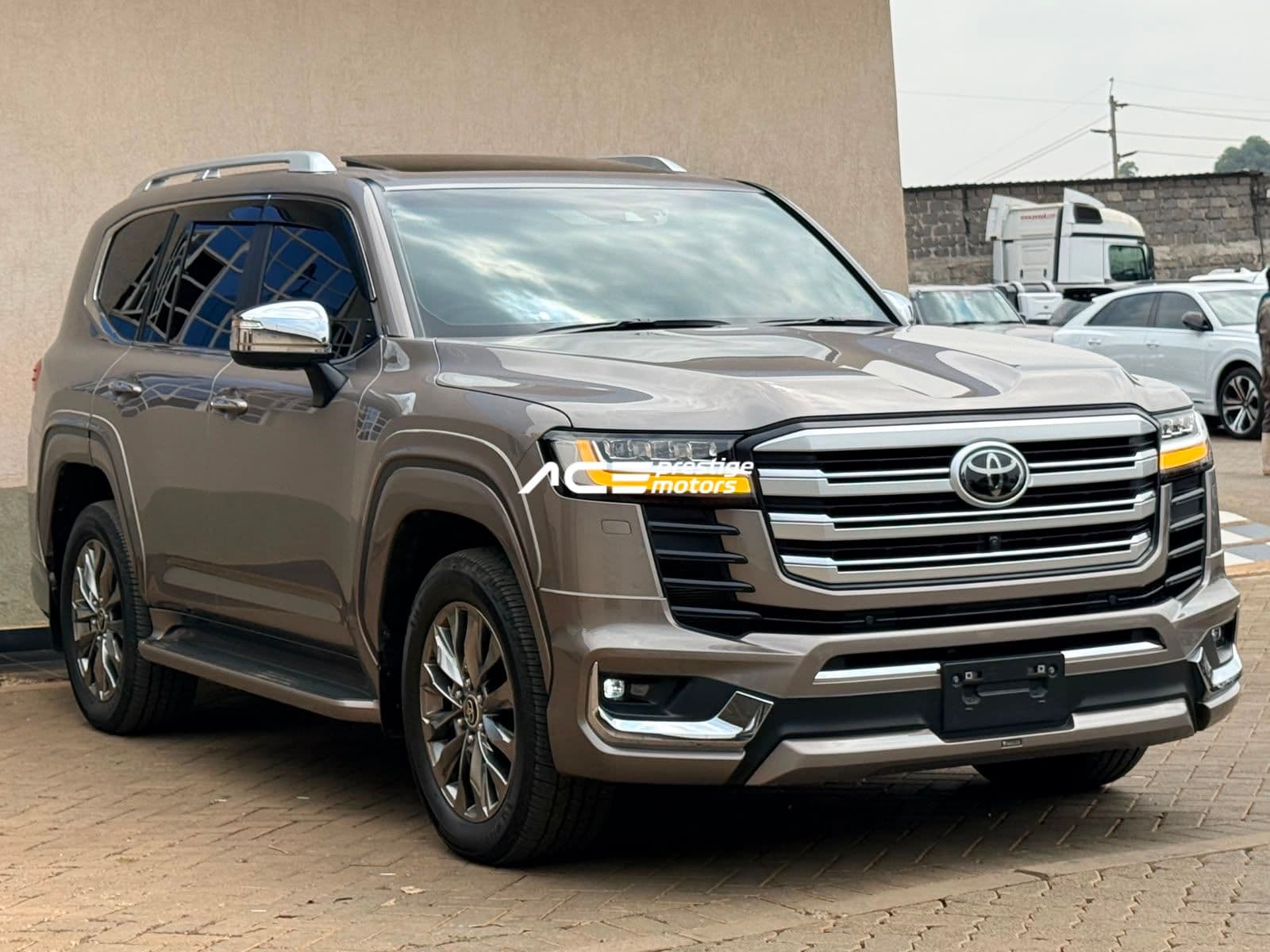 Image of Toyota Land Cruiser LC300 ZX YOM - 2022