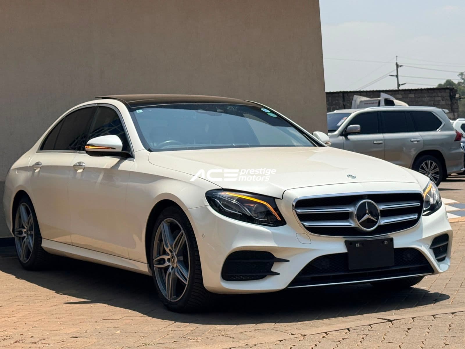 Image of Mercedes-Benz E200 YOM - 2020