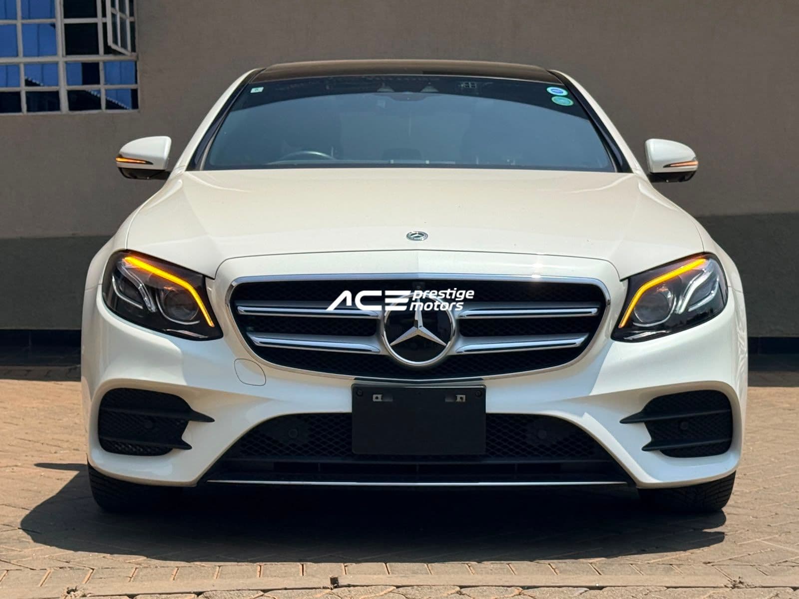 Image of Mercedes-Benz E200 YOM - 2020