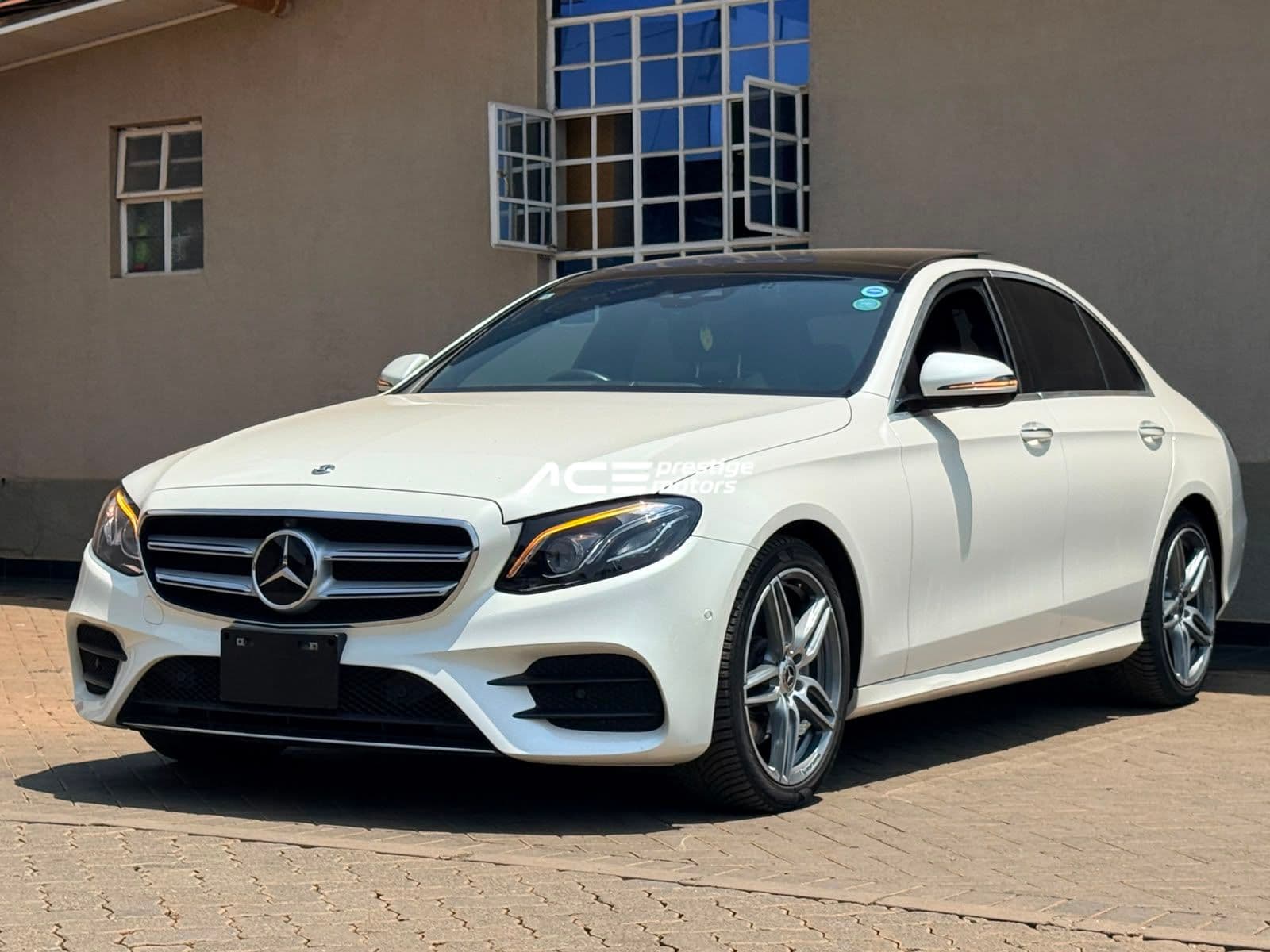 Image of Mercedes-Benz E200 YOM - 2020