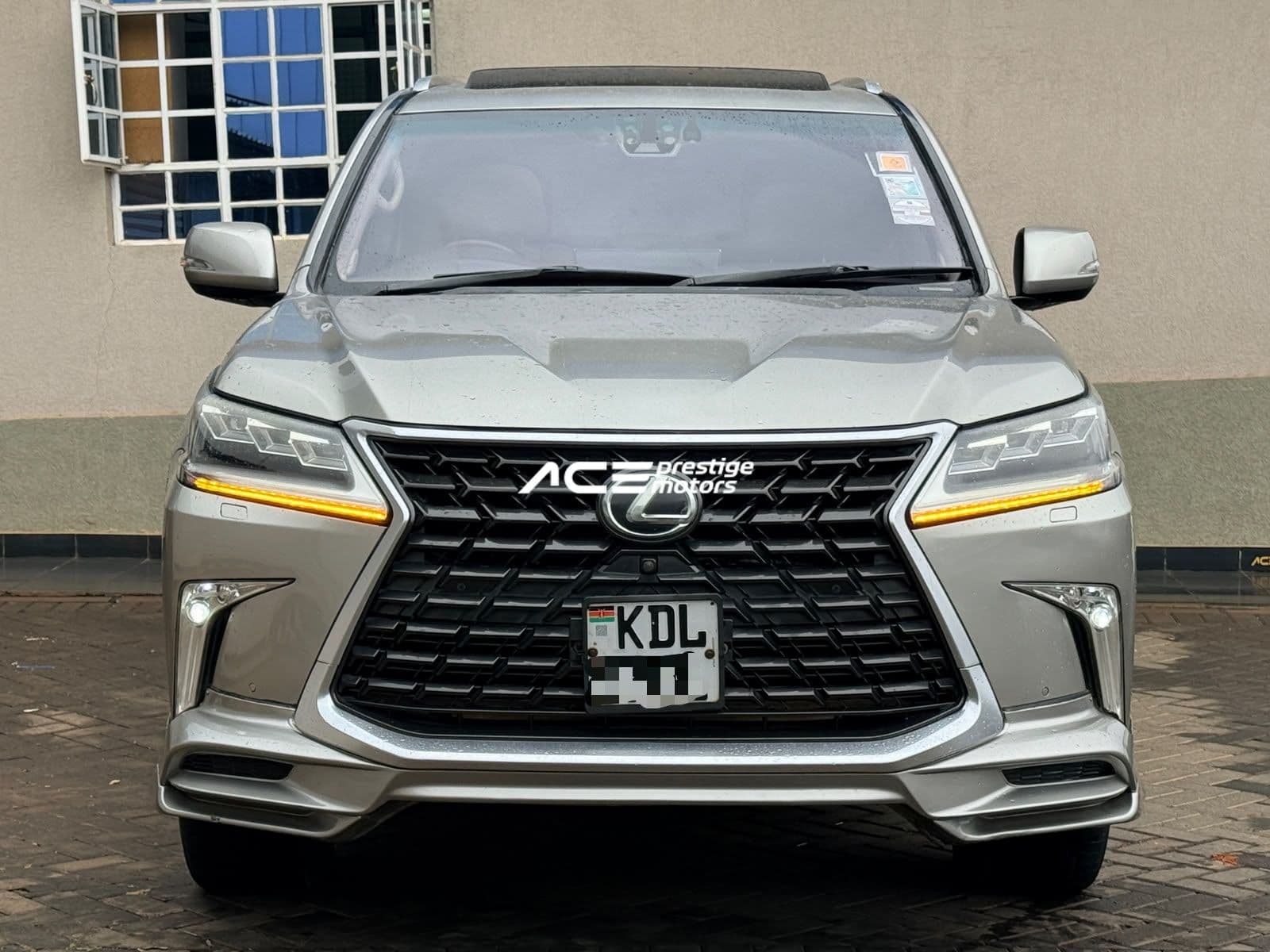 Image of Lexus LX570 YOM - 2017