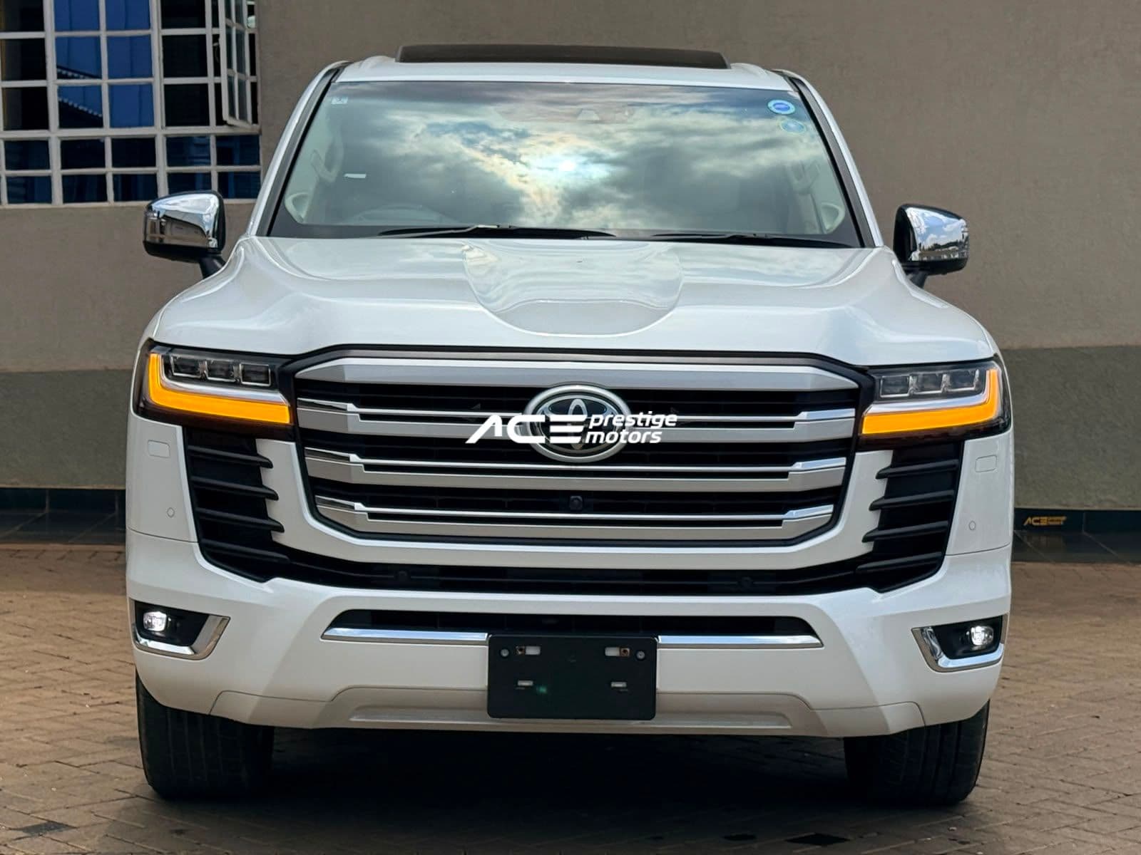 Image of Toyota Land Cruiser LC300 ZX YOM - 2022