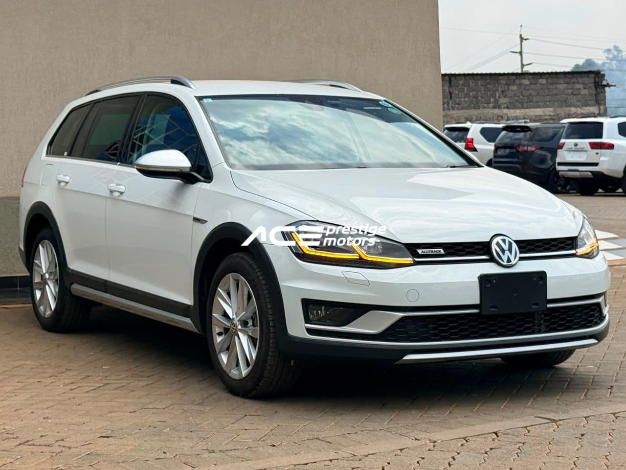 Image of Volkswagen Golf Alltrack YOM - 2019