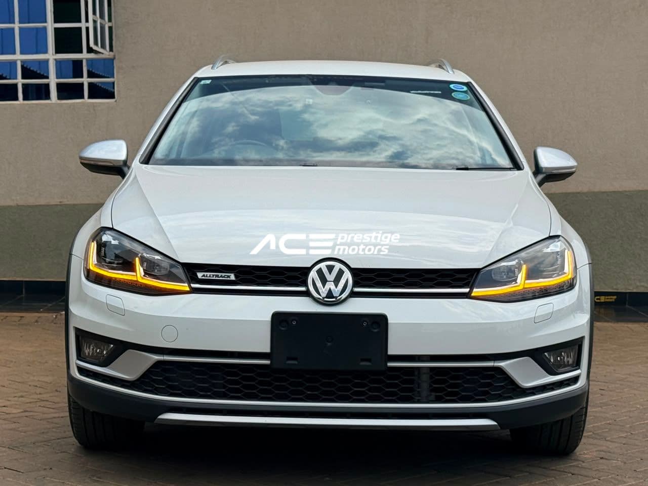 Image of Volkswagen Golf Alltrack YOM - 2019