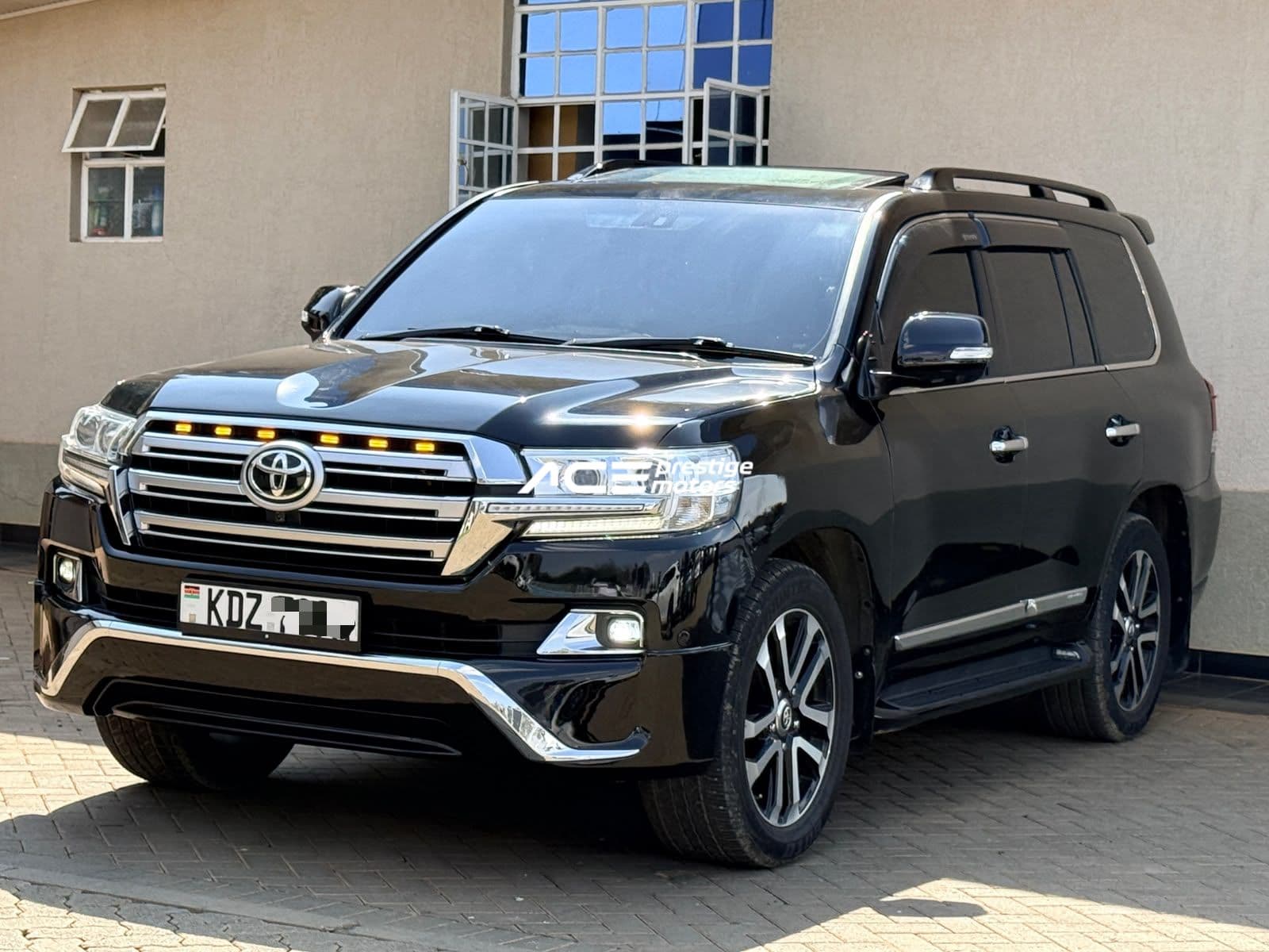 Image of Toyota Land Cruiser V8 VXR YOM - 2012