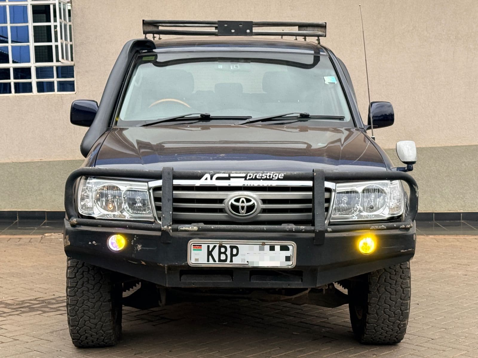 Image of Toyota Land Cruiser VX V8 YOM - 2004