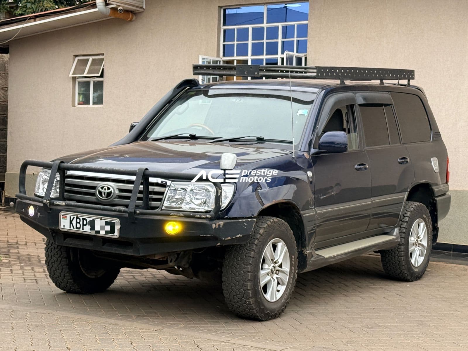 Image of Toyota Land Cruiser VX V8 YOM - 2004