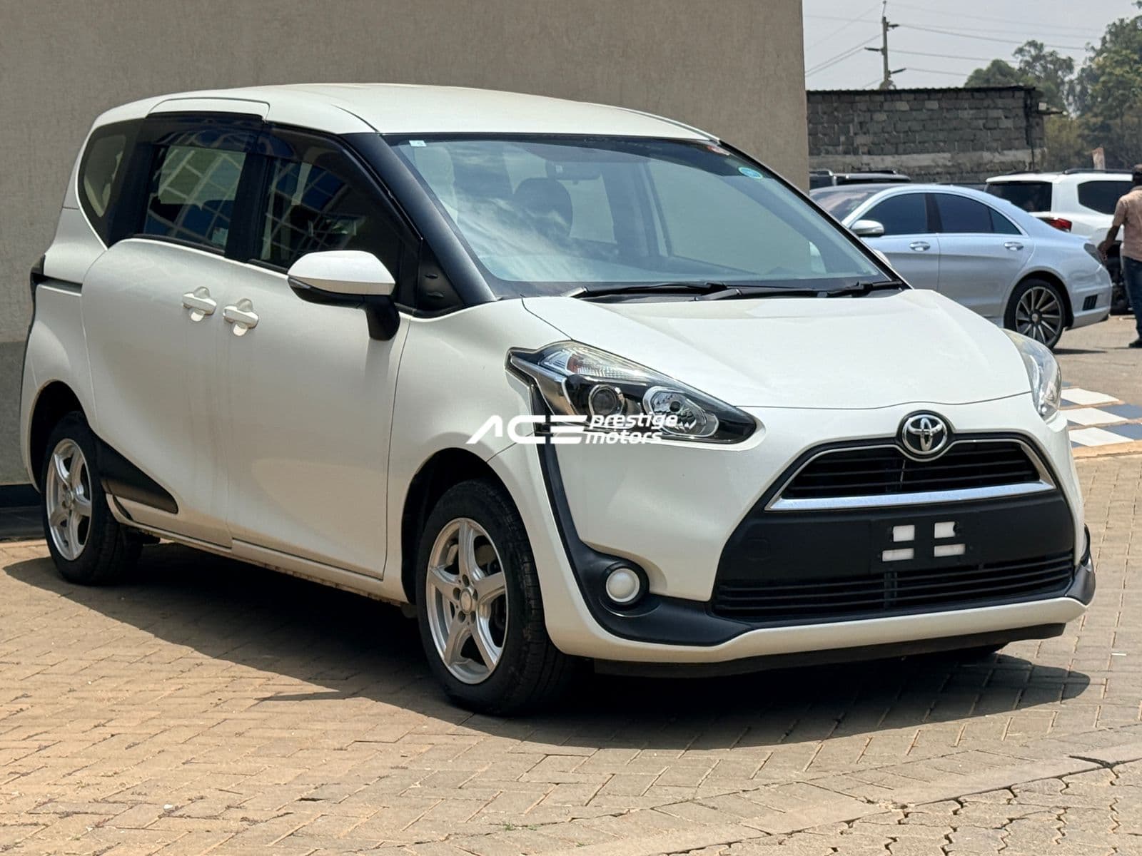 Image of Toyota Sienta YOM - 2018