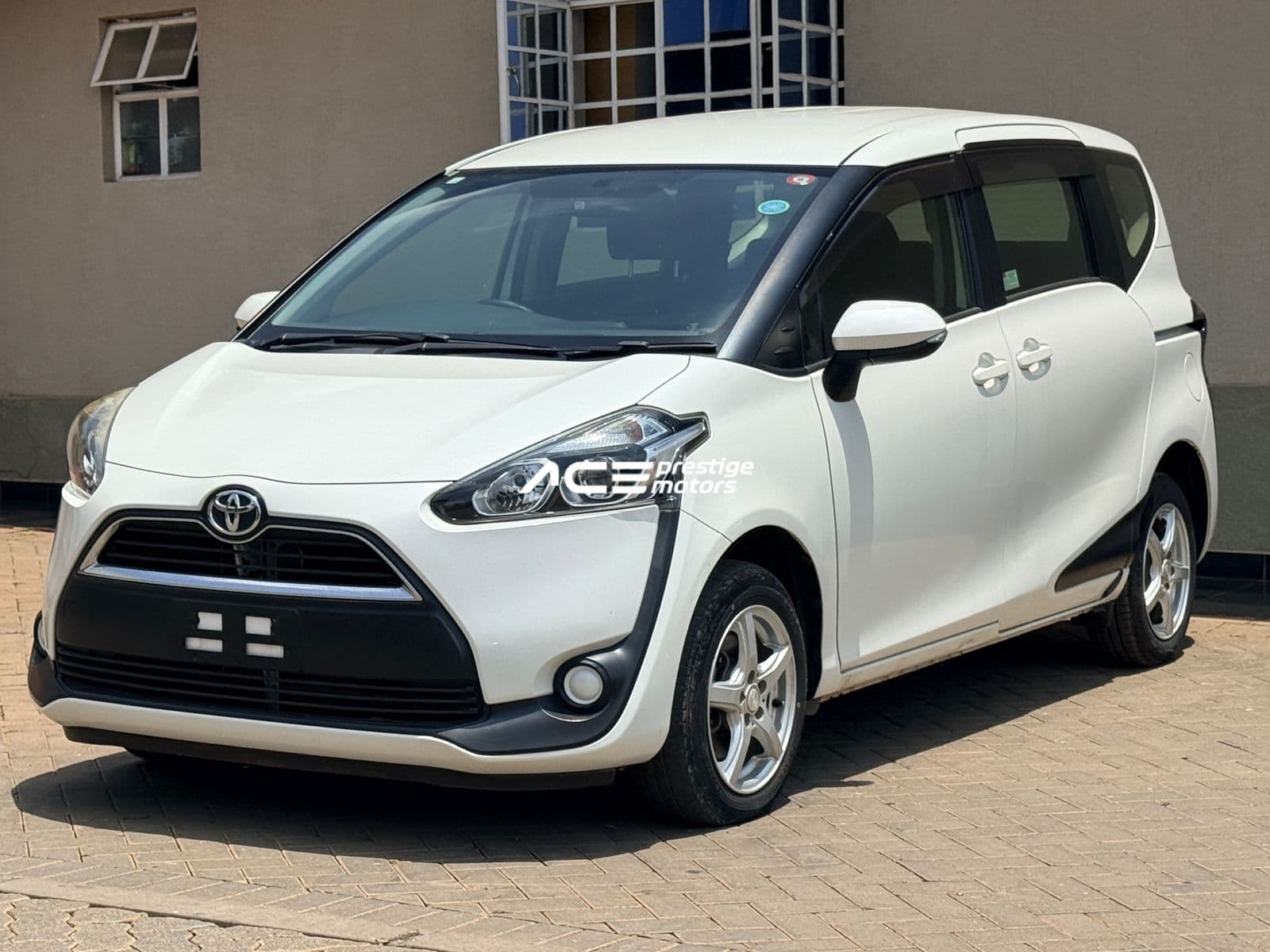Image of Toyota Sienta YOM - 2018