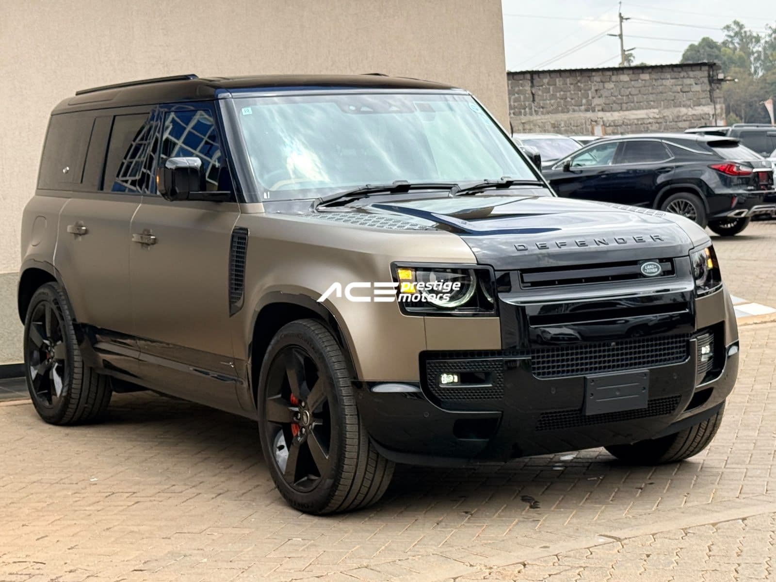 Land Rover Defender 110 D300