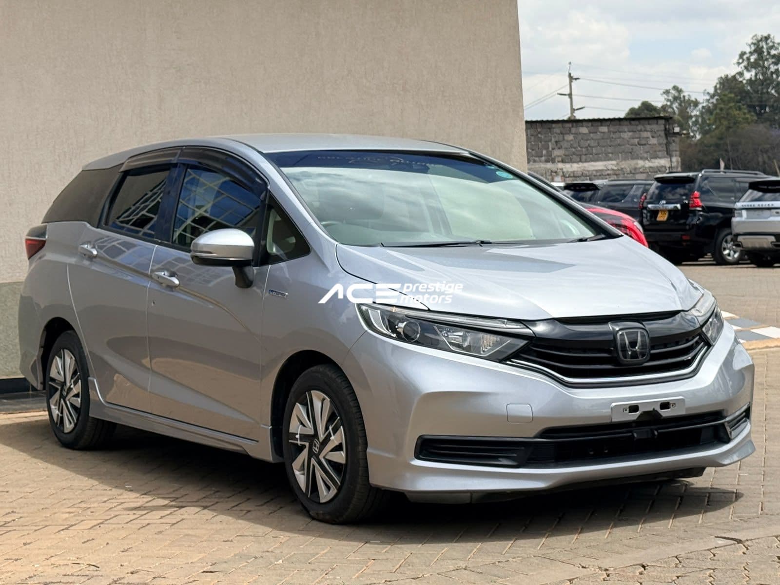 Honda Fit shuttle hybrid