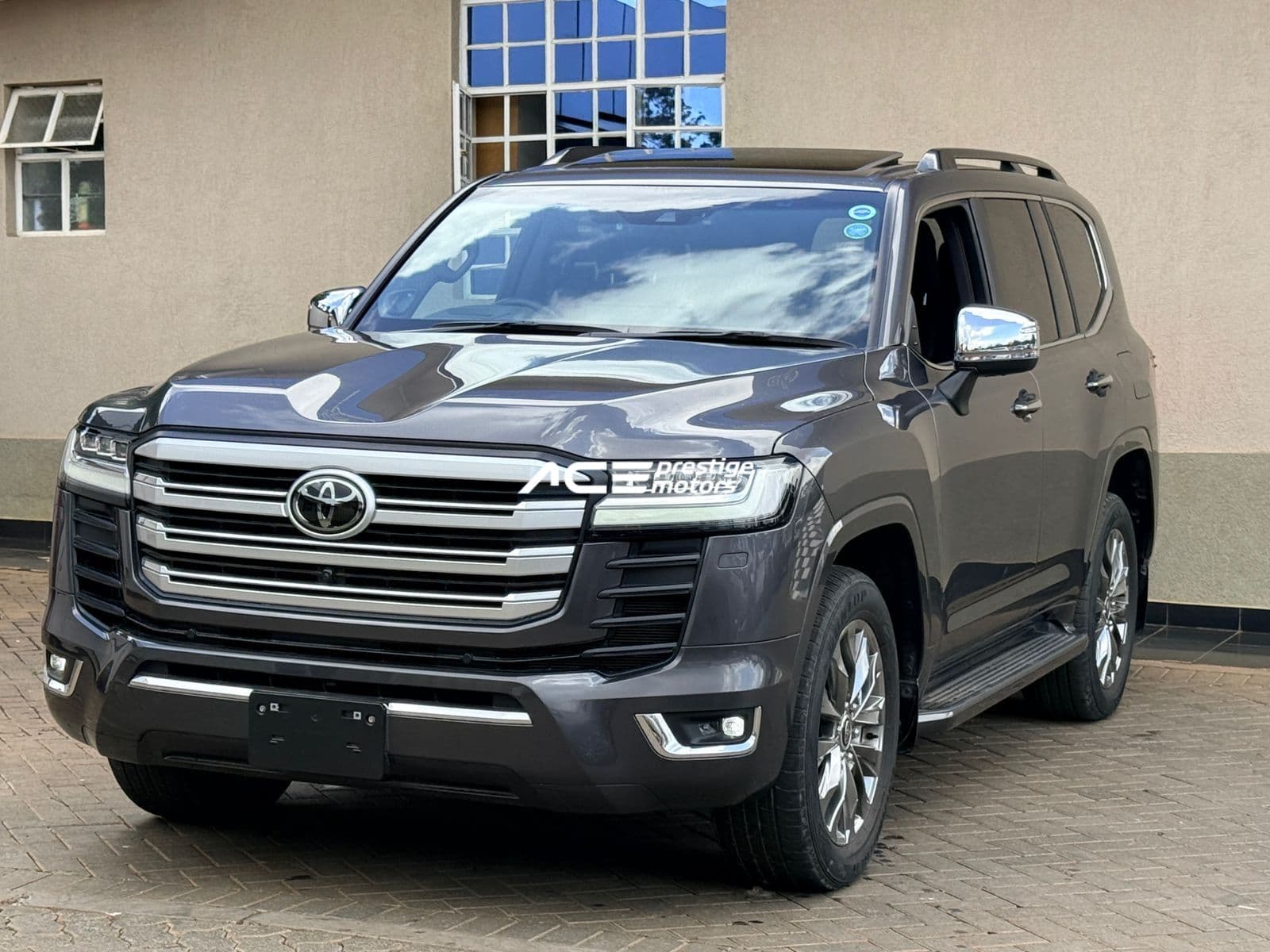 Image of Toyota Land Cruiser LC300 ZX YOM - 2022