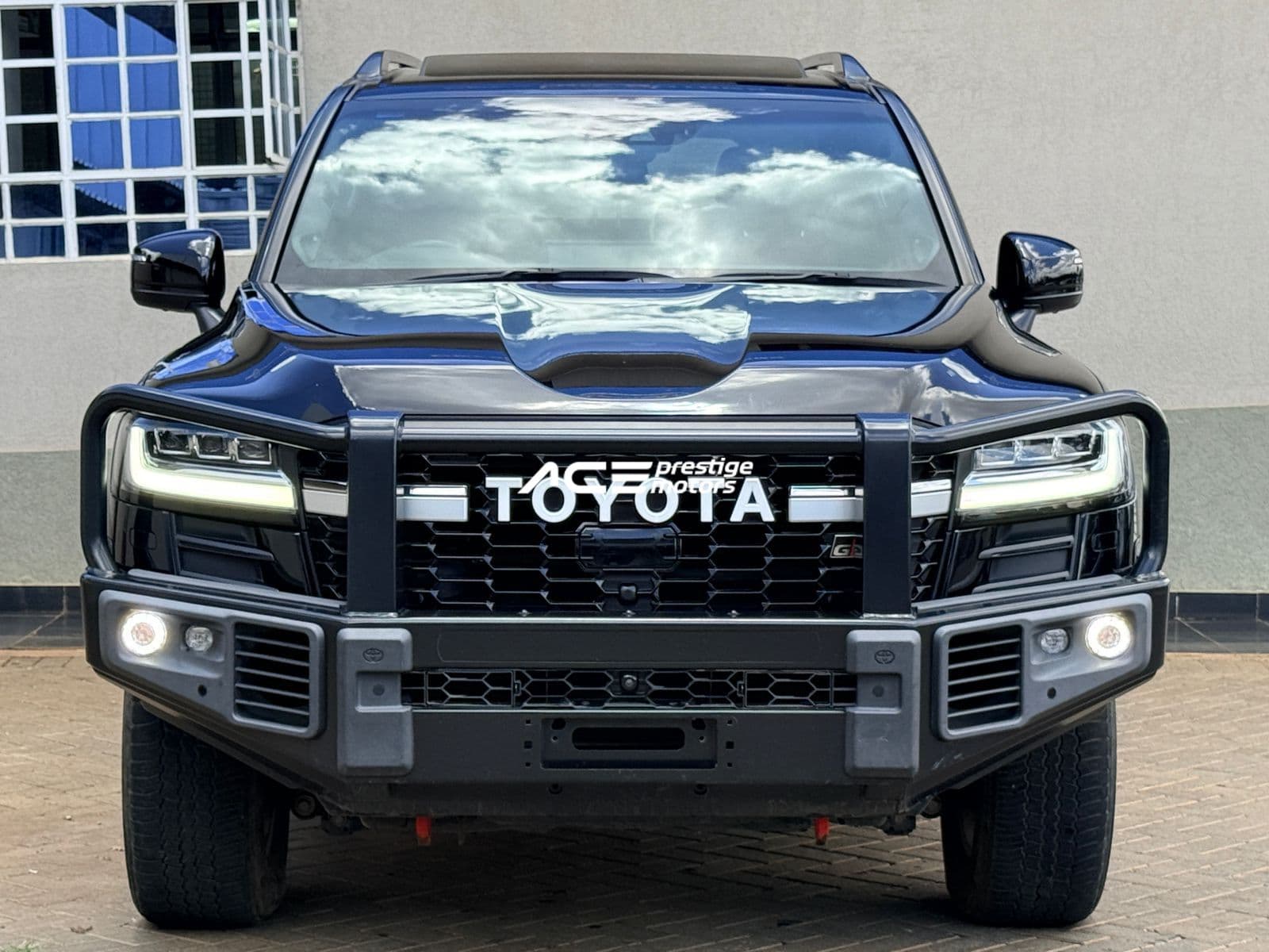 Image of Toyota Land Cruiser 300 GR Sport YOM - 2021